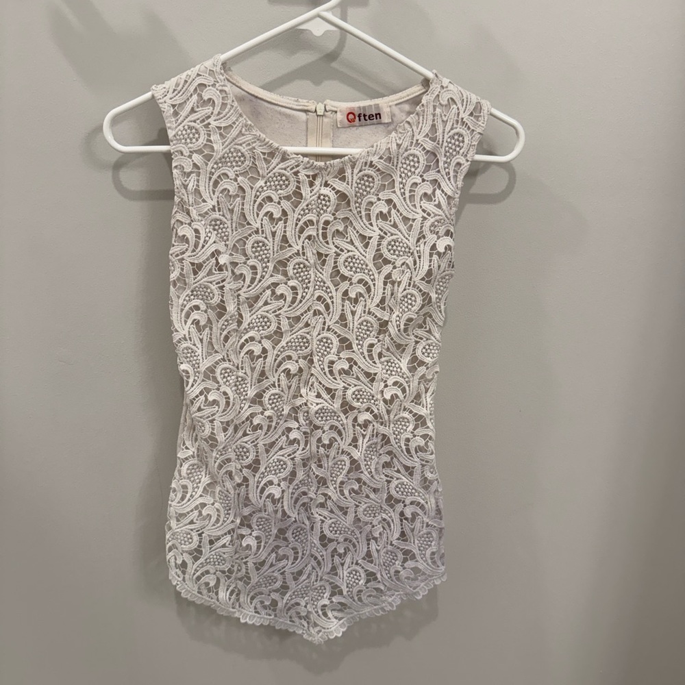White Fitted Embellished Tank Top